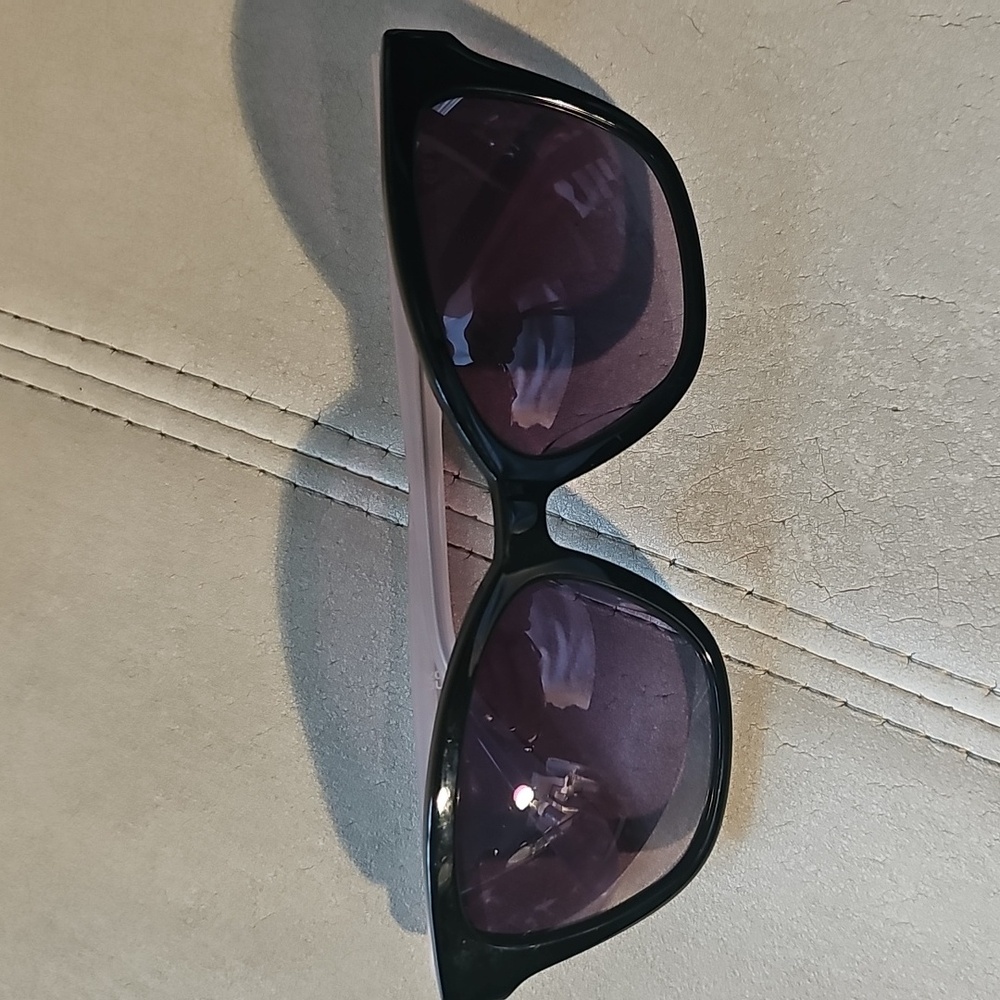GUESS Black and Pink Sunglasses, Women's - NWOT - Picture 2 of 9